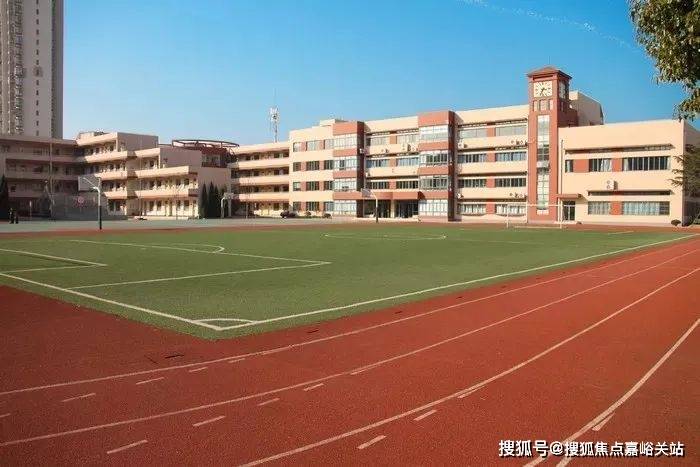 格 户型-生活配套-楼盘地址中鹰黑森林售楼处电线年最新价(图4)